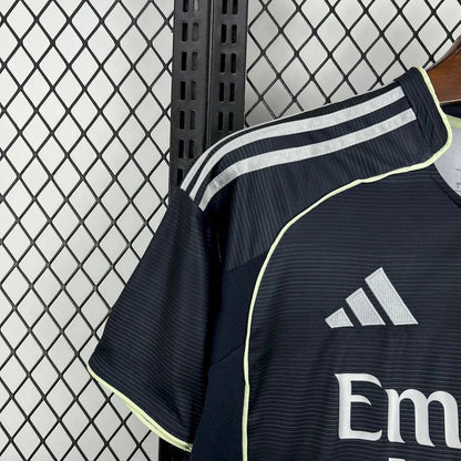 Camiseta de visitante del Real Madrid 2025-26