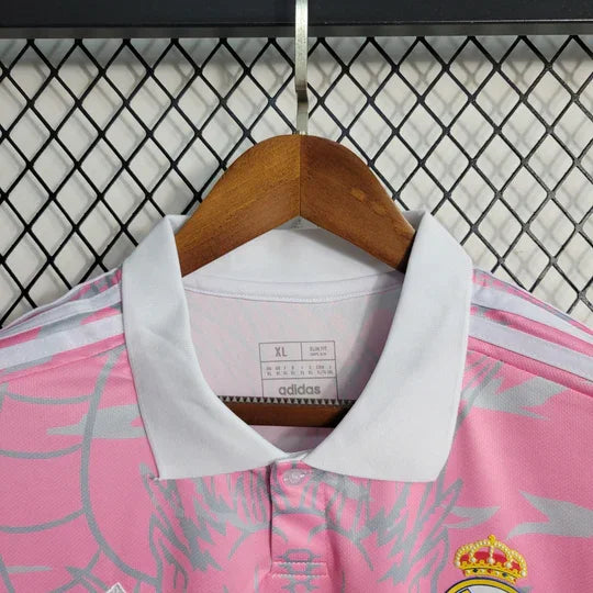 Camiseta del Real Madrid temporada 2023-2024 edición especial Dragón Rosa