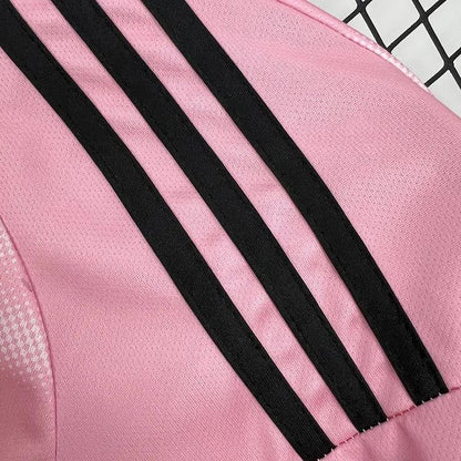 Camiseta Real Madrid Concept Rosa y Blanca 2025