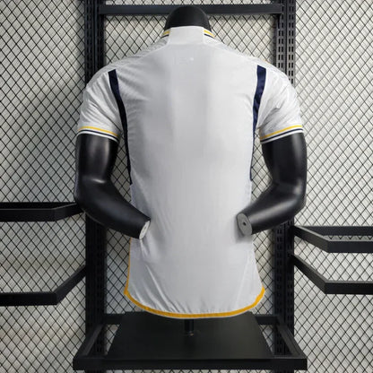 Camiseta del Real Madrid temporada 2023-2024 versión jugador local