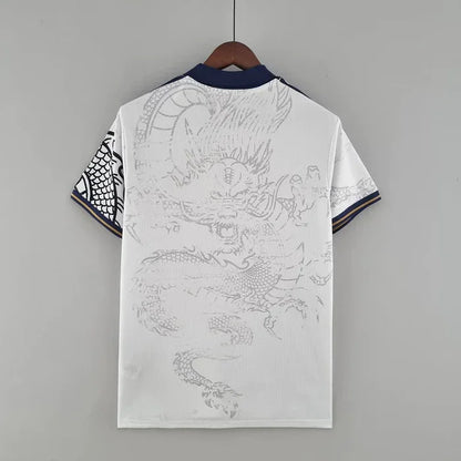 Camiseta del Real Madrid temporada 2023-2024 edicion especial dragon blanco