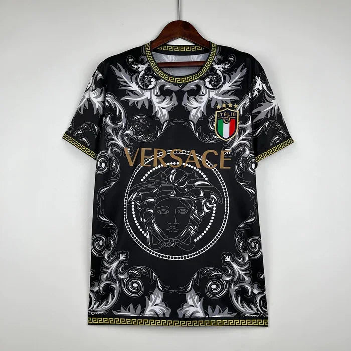 Camiseta Italia temporada 2023-2024 negra colaboración Versace