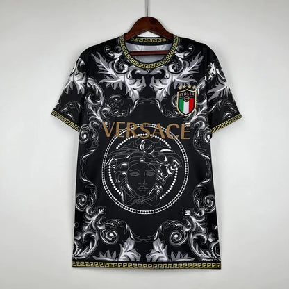 Camiseta Italia temporada 2023-2024 negra colaboración Versace