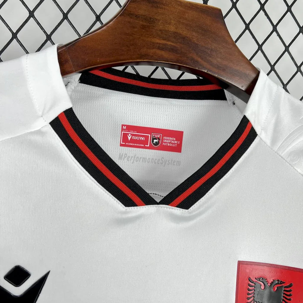 Camiseta de visitante de Albania 2025