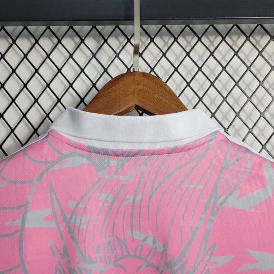 Camiseta del Real Madrid temporada 2023-2024 edición especial Dragón Rosa