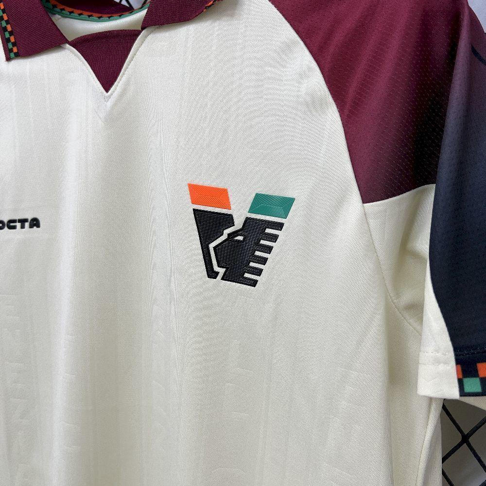 Camiseta de visitante de Venecia 2025-26