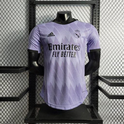 Camiseta violeta visitante del Real Madrid temporada 2022-2023
