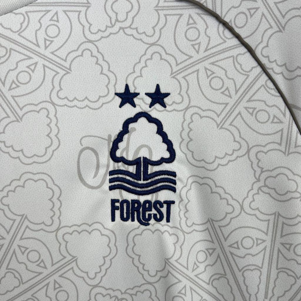 Camiseta de visitante Nottingham Forest 2025-26