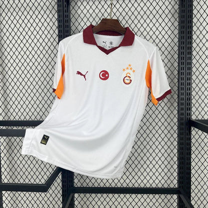 Camiseta de visitante Galatasarays 2025-26