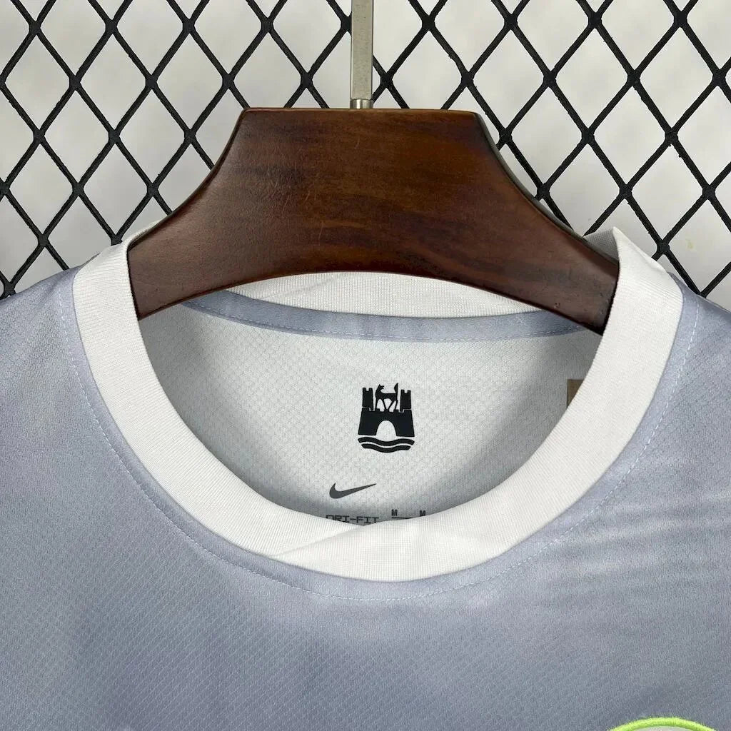 Camiseta visitante Wolfsburgo 2025-26
