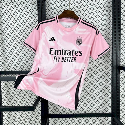 Camiseta Real Madrid Concept Rosa y Blanca 2025