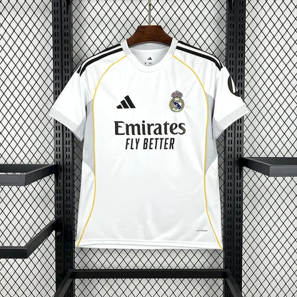 Camiseta de futbol local del Real Madrid 2025 2026