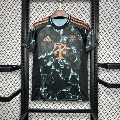 Camiseta visitante del Bayern Múnich 2025