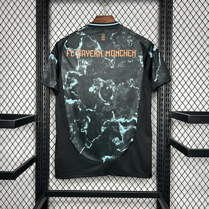 Camiseta visitante del Bayern Múnich 2025