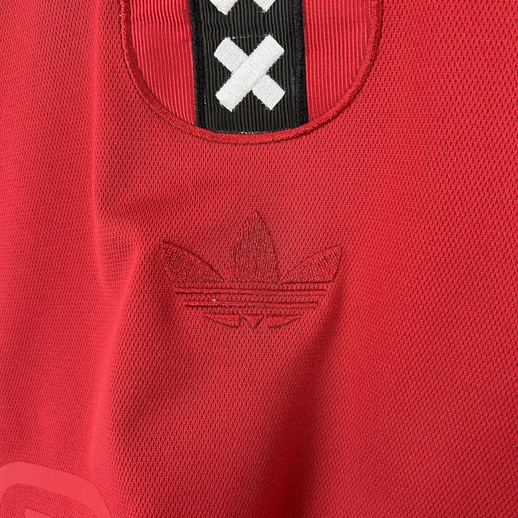 Camiseta conceptual de manga larga del Ajax 2025-26