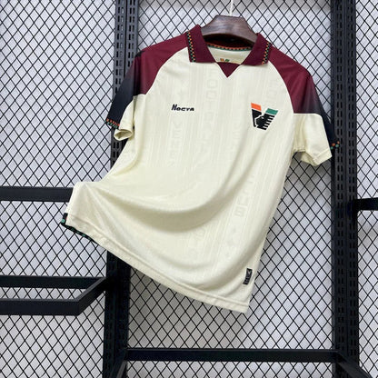 Camiseta de visitante de Venecia 2025-26