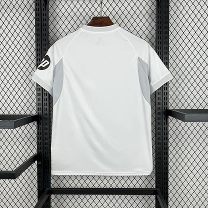 Camiseta de futbol local del Real Madrid 2025 2026